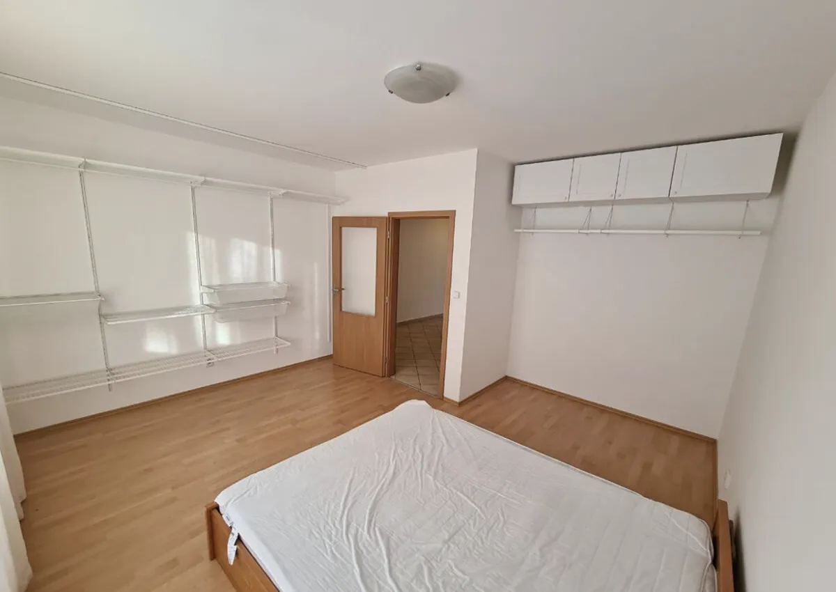 Pronájem bytu 3+kk 90 m²